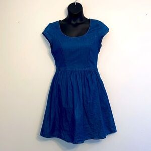 Old Navy Women’s Chambray Waist Dark Rinse Dress
